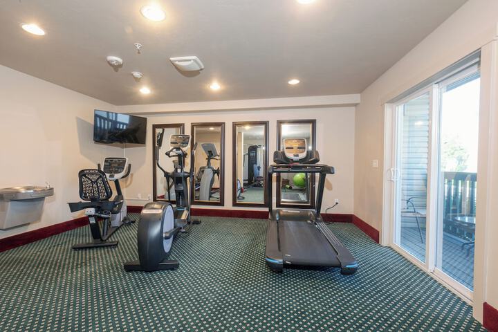 Flying Saddle Resort