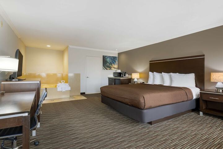 Room 16 of 33