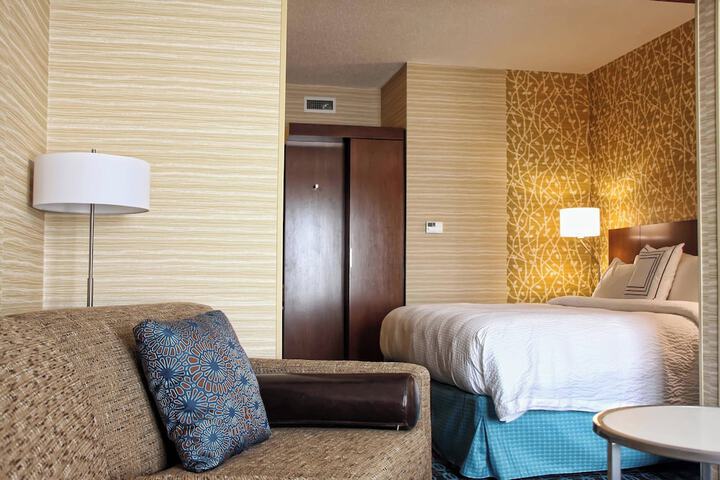 Room 11 of 27