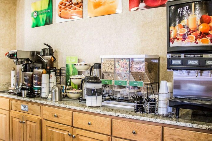 Breakfast/Coffee Service 28 of 30