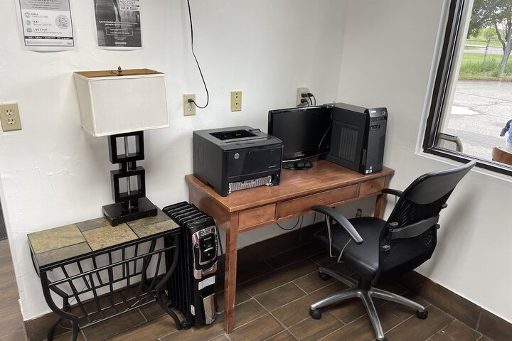 Business Center 38 of 39