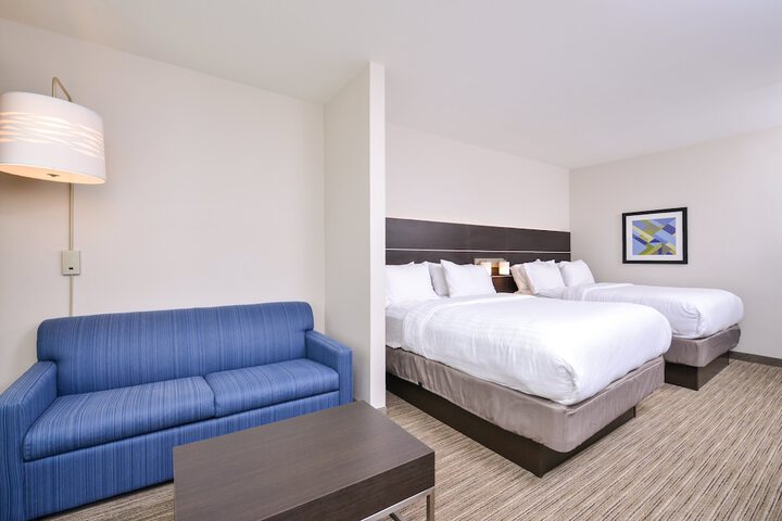 Room 32 of 57