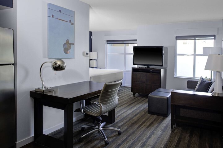 Room 19 of 28