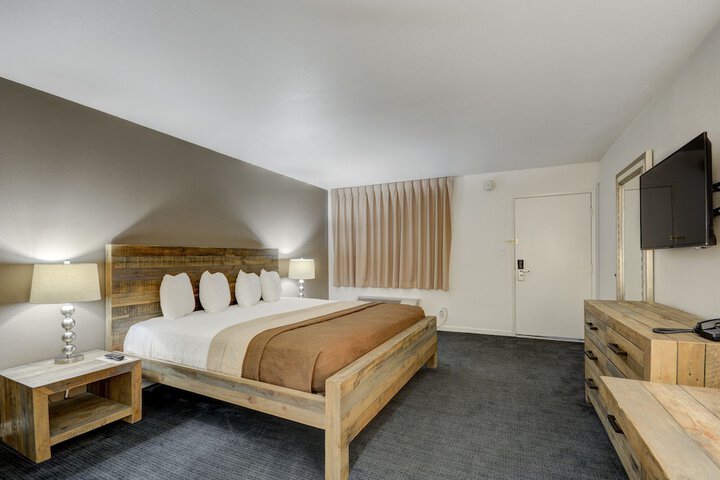 Room 40 of 63