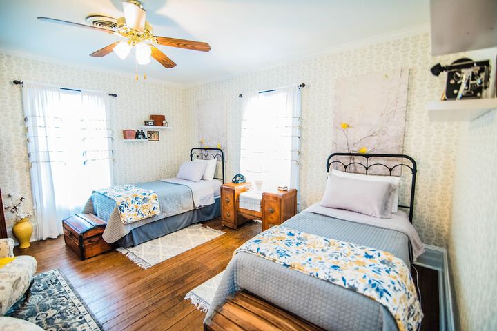 Room 36 of 60