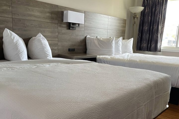 Room 8 of 20