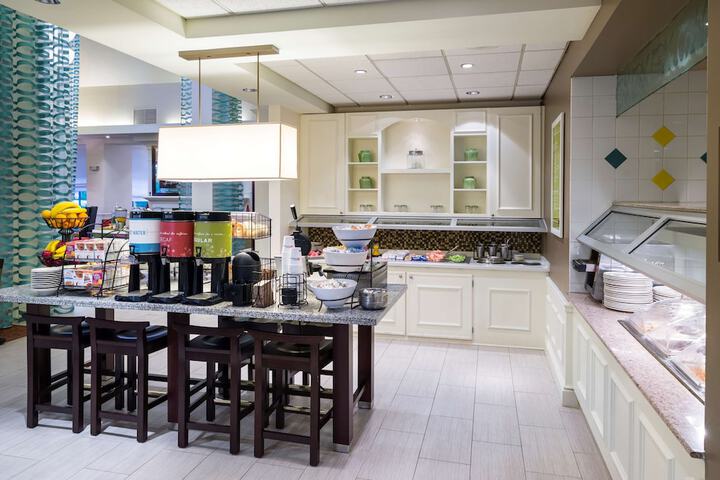 Hilton Garden Inn Edison / Raritan Center