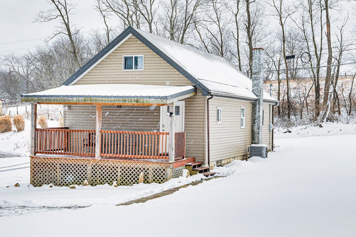 Jones Mills Vacation Rental: Near Skiing & Hiking!