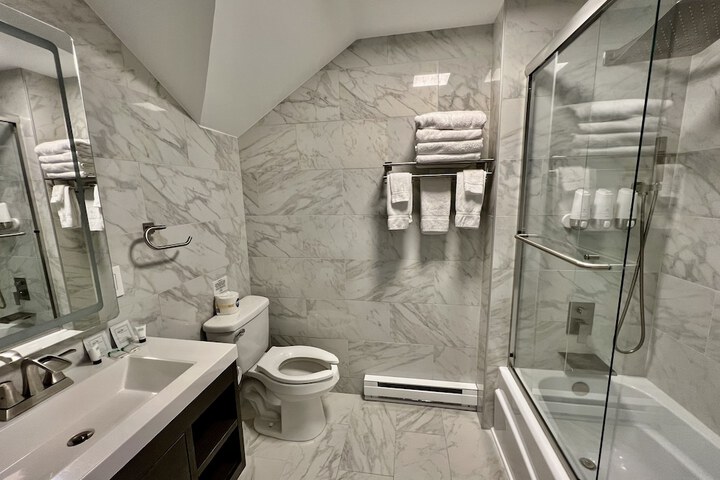 SKYLARANNA Resort & Spa