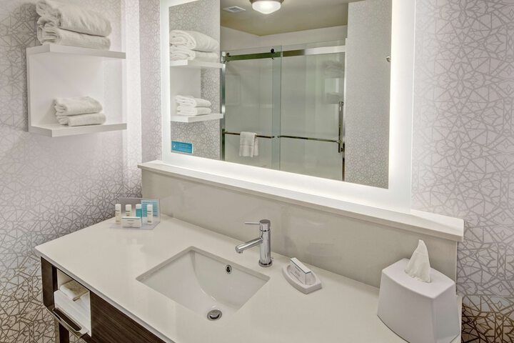 Hampton Inn Fresno Airport