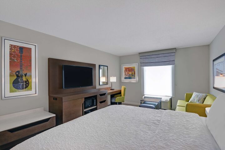 Room 19 of 48