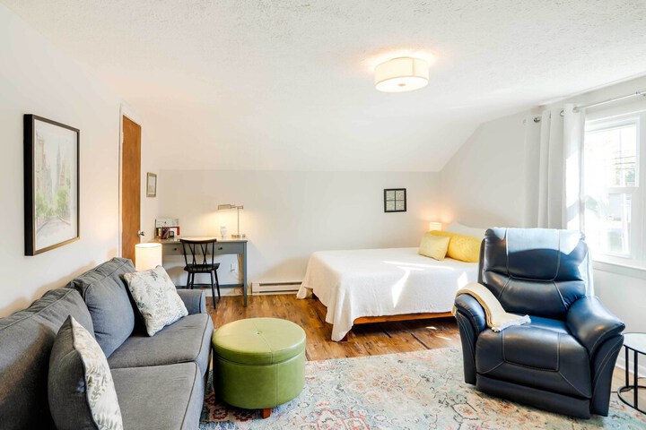 Cozy Norwalk Apt: Near Cedar Point & Kalahari!