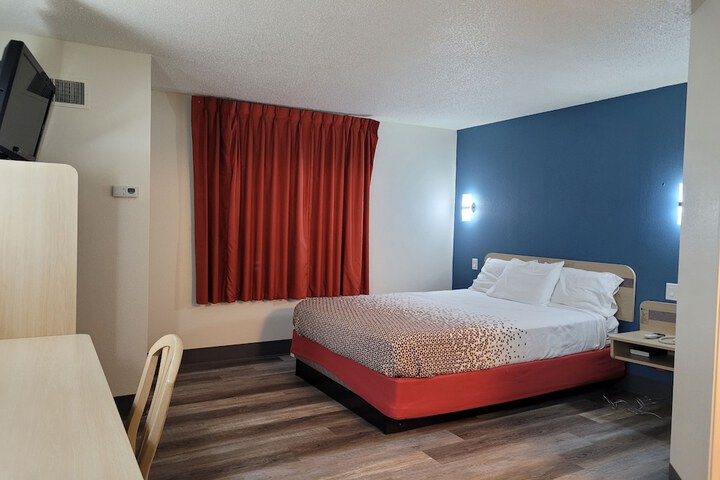 Modern Stay 39 Lakeview by OYO Minonk Garden