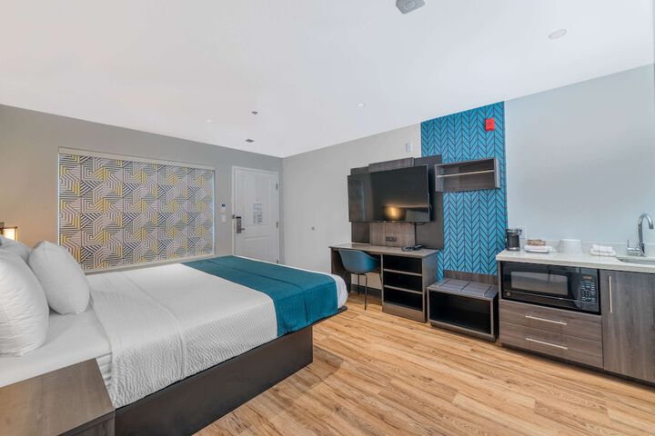 Studio 6 Suites – Stockton CA – Waterfront