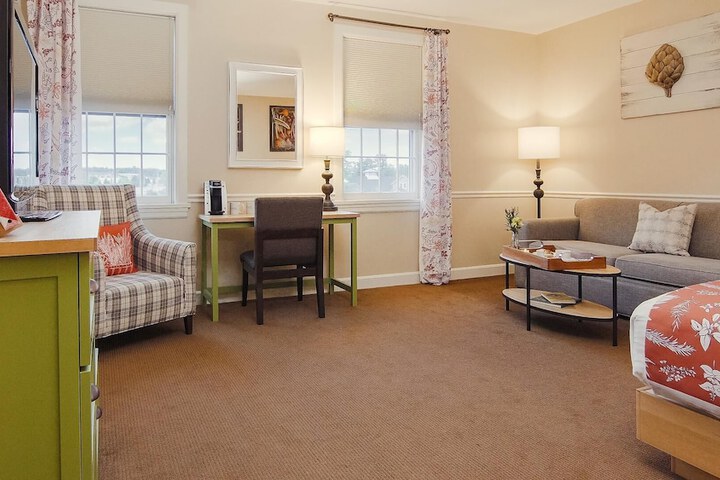 Room 33 of 59