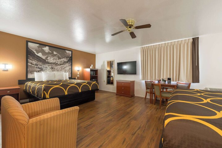 Super 8 by Wyndham Alamosa
