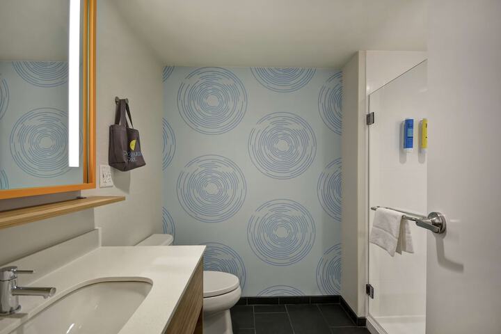 Room 21 of 35