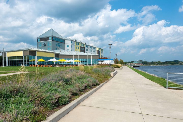 41 Lakefront Hotel Trademark Collection by Wyndham