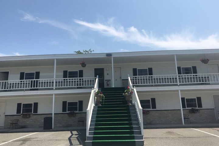 Hotel 6 of 35