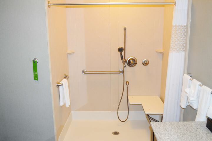 Room 62 of 96