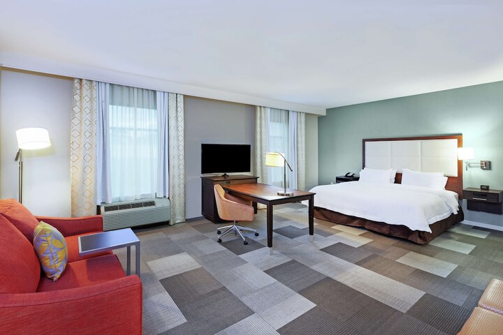Room 10 of 36