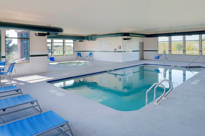Holiday Inn Express Hotel & Suites Fort Atkinson by IHG
