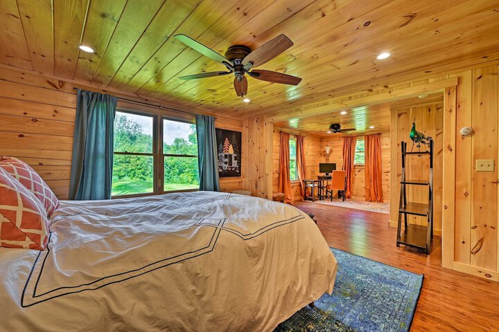 Private Chester Home w / Deck Mins to Skiing!