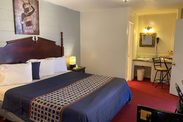 Room 19 of 38