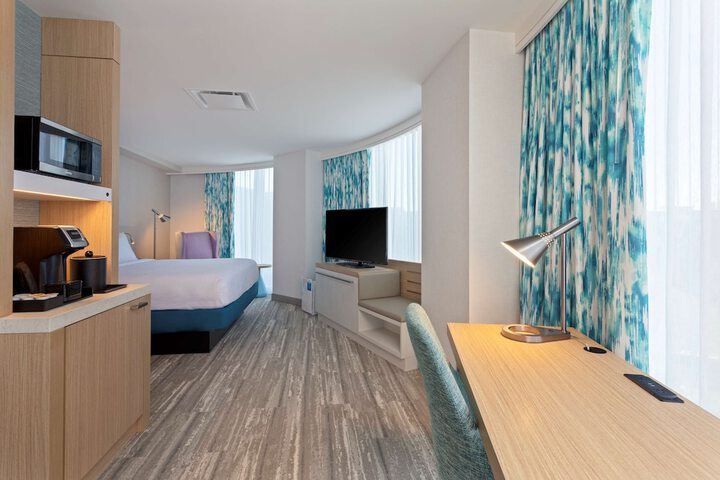 Room 21 of 46