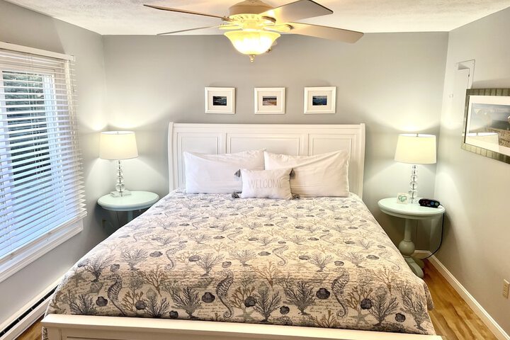 Room 33 of 60