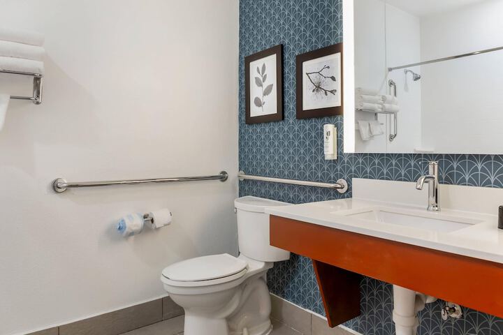 Country Inn & Suites by Radisson Georgetown, KY