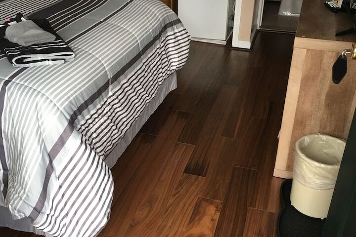 Room 75 of 177