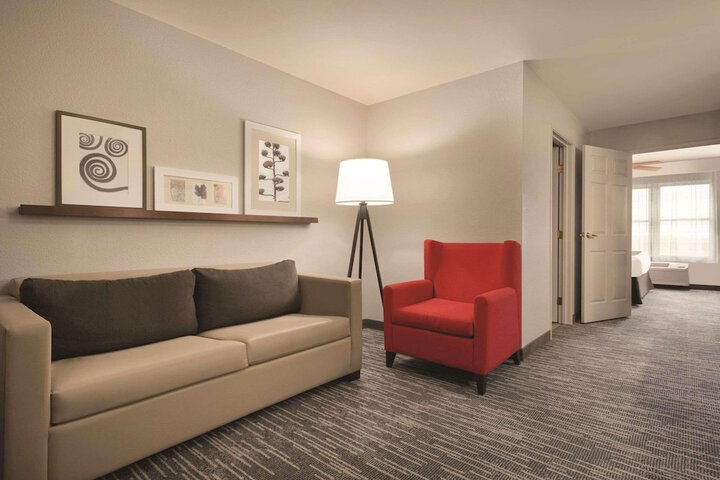 Room 19 of 35