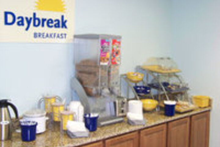 Breakfast/Coffee Service 53 of 100