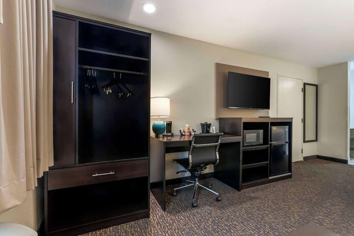 Room 31 of 39