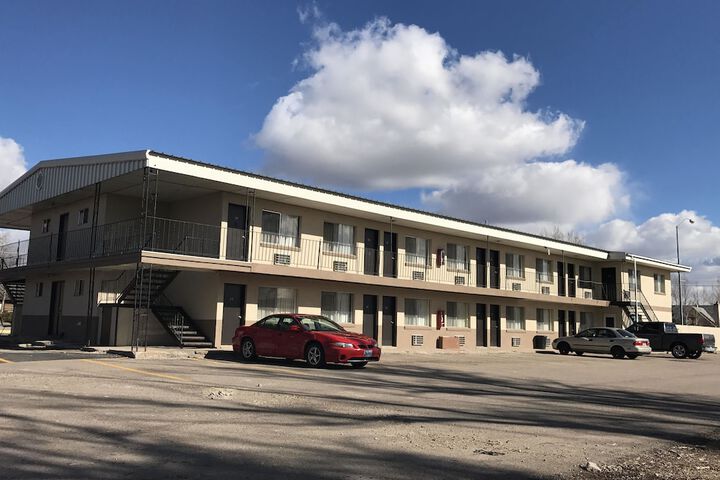 Hotel 4 of 25