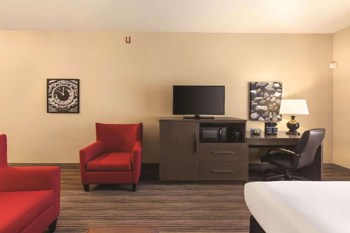 Room 10 of 31