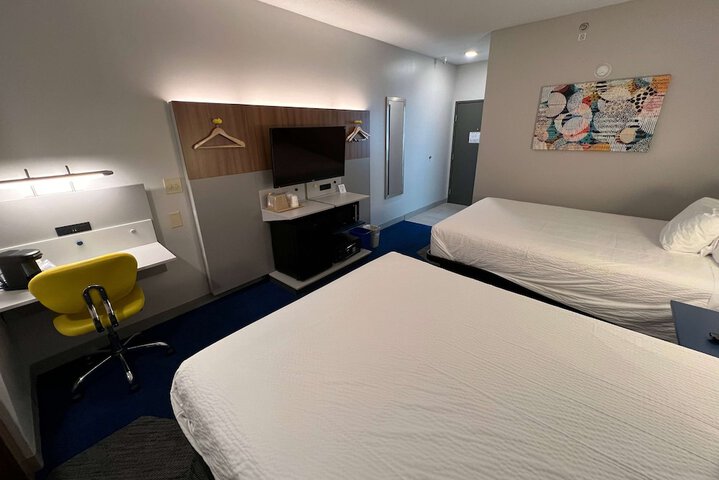 Room 11 of 34