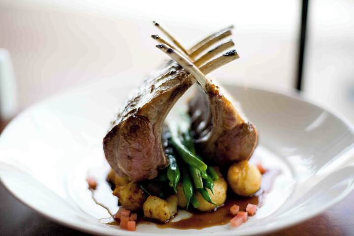 Dining 43 of 56
