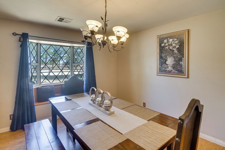 Spacious Lancaster Family Ranch - BBQ & Patio