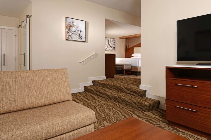 Room 28 of 161