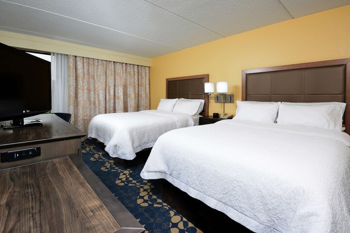 Room 16 of 32
