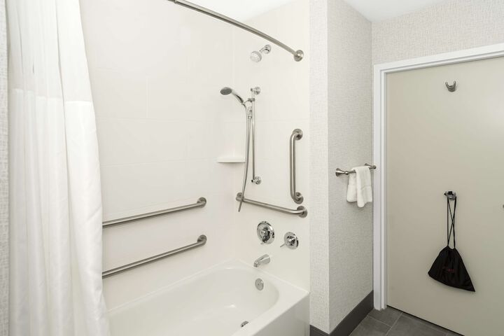 Hampton Inn & Suites Raleigh Downtown