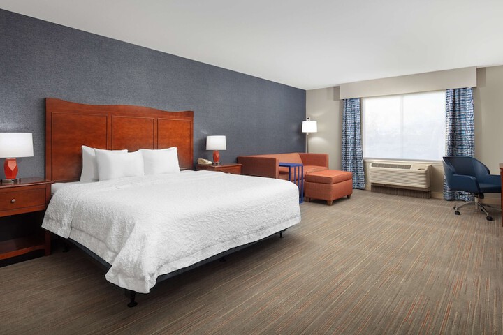 Room 28 of 48