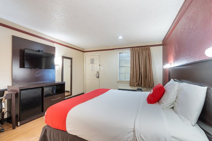 Room 26 of 35