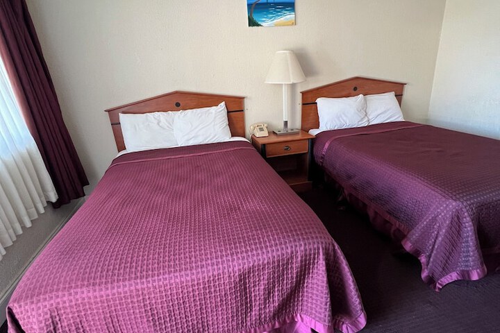 Room 11 of 29