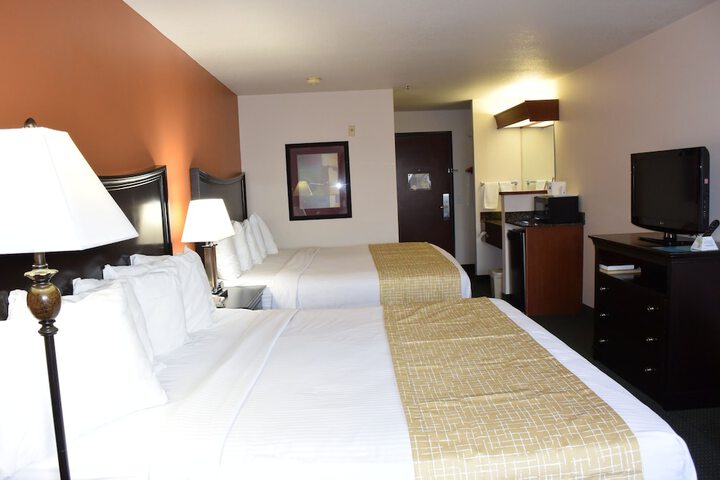 Travelodge Suites by Wyndham Newberg