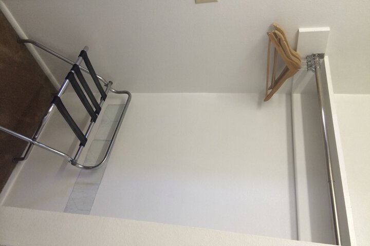 Room 22 of 38