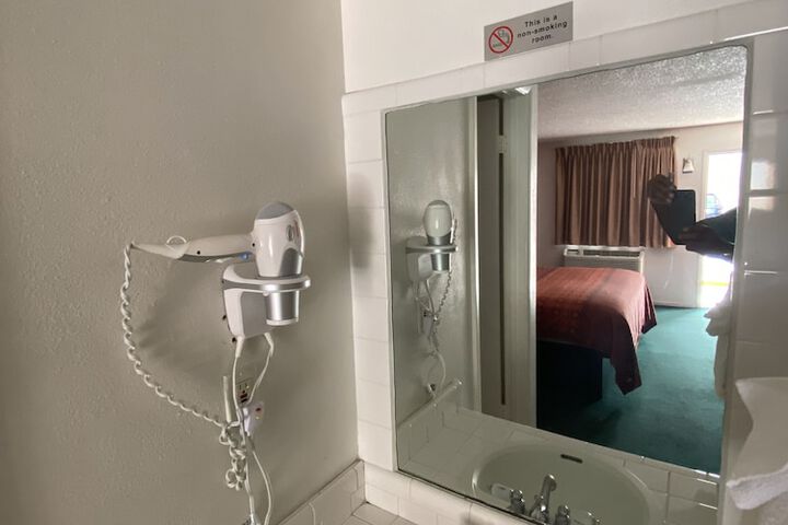 Room 17 of 57