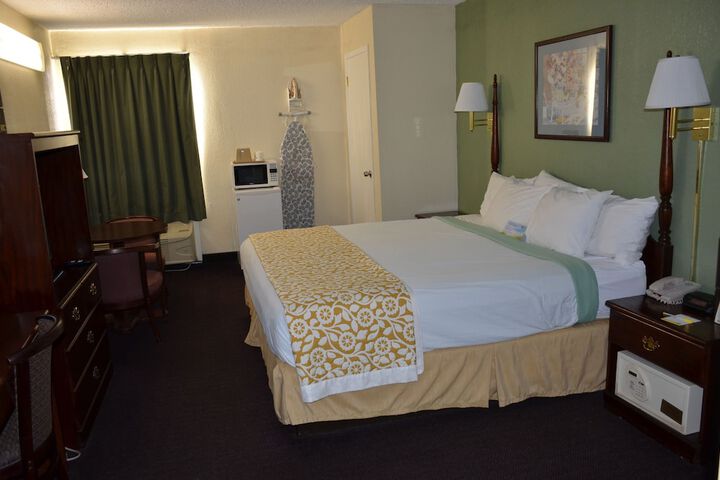 Room 62 of 118